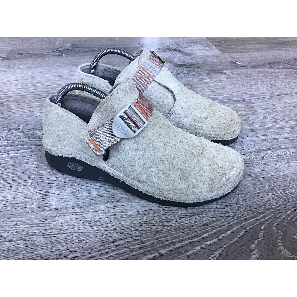 Chaco Paonia Clogs Womens Size 9 Tan Suede Wool Lined Adjustable Strap Low Shoes